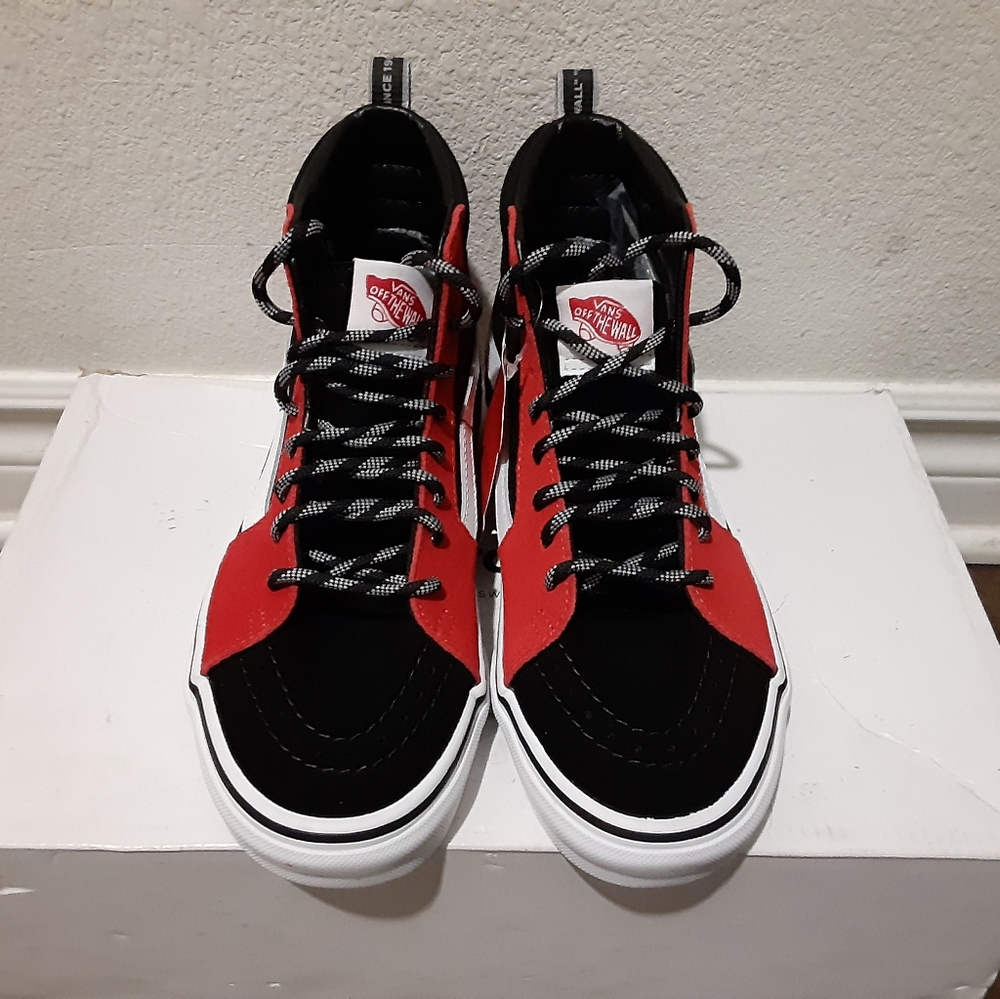 Vans - Picture 2 of 4